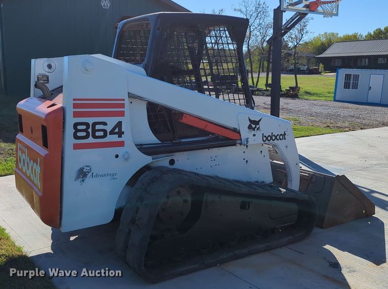 image for item MX9489 2000 Bobcat 864  tracked skid steer loader