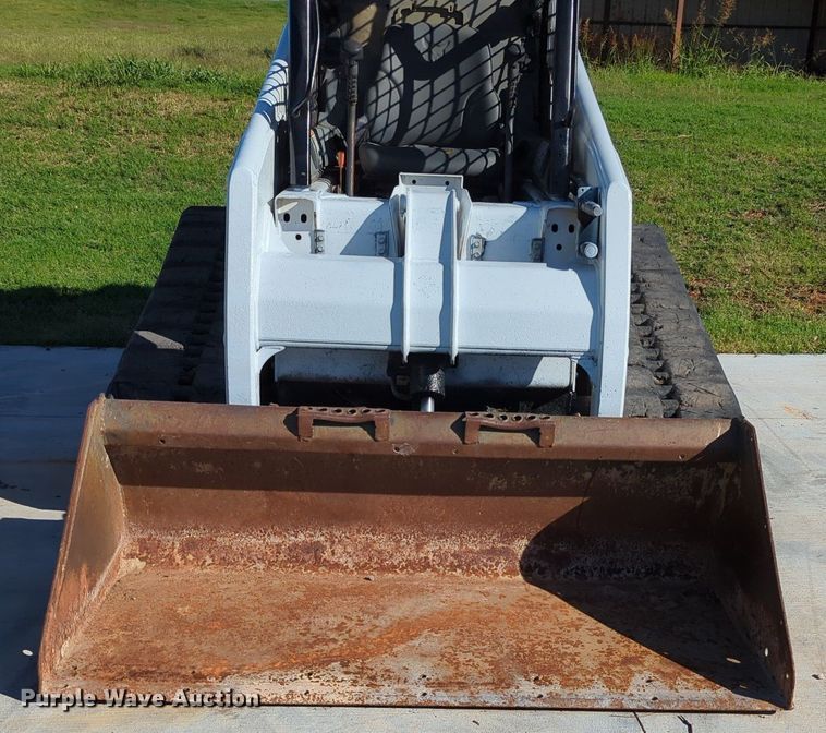 image for item MX9489 2000 Bobcat 864  tracked skid steer loader