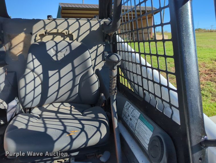 image for item MX9489 2000 Bobcat 864  tracked skid steer loader