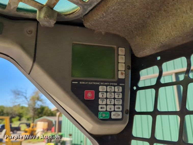 image for item MX9489 2000 Bobcat 864  tracked skid steer loader