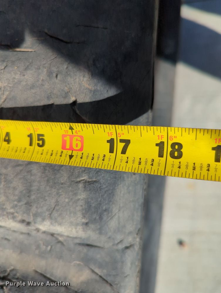 image for item MX9489 2000 Bobcat 864  tracked skid steer loader