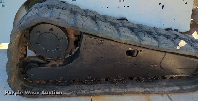 image for item MX9489 2000 Bobcat 864  tracked skid steer loader