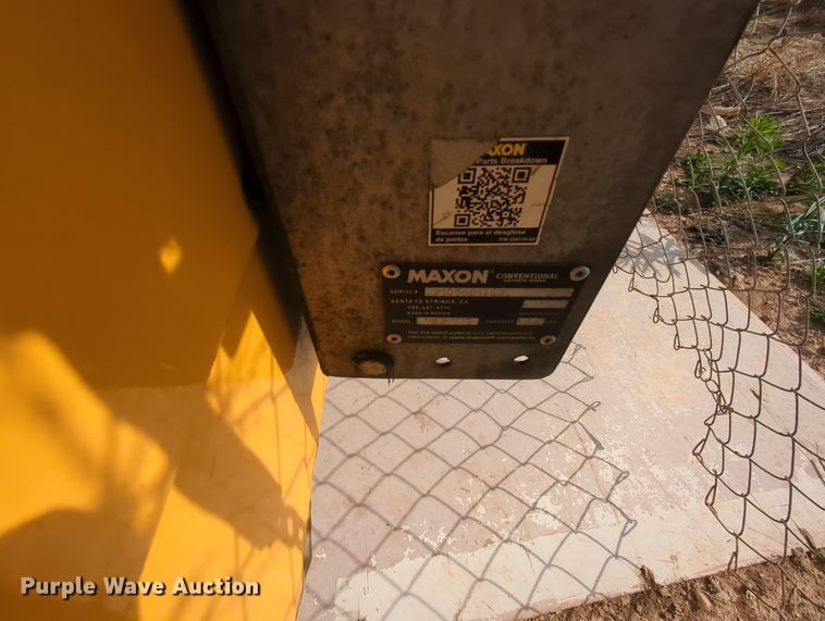 image for item MY9511 2022 Ford F350 Super Duty  utility bed pickup truck