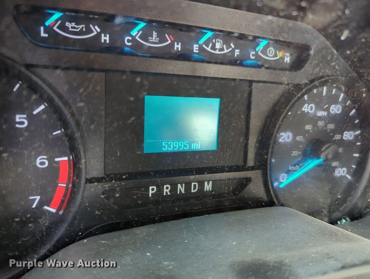 image for item MY9511 2022 Ford F350 Super Duty  utility bed pickup truck