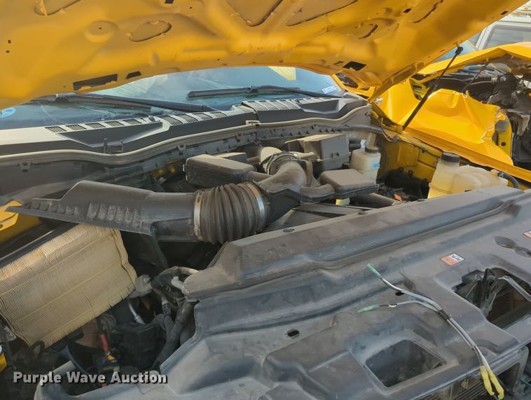 image for item MY9511 2022 Ford F350 Super Duty  utility bed pickup truck