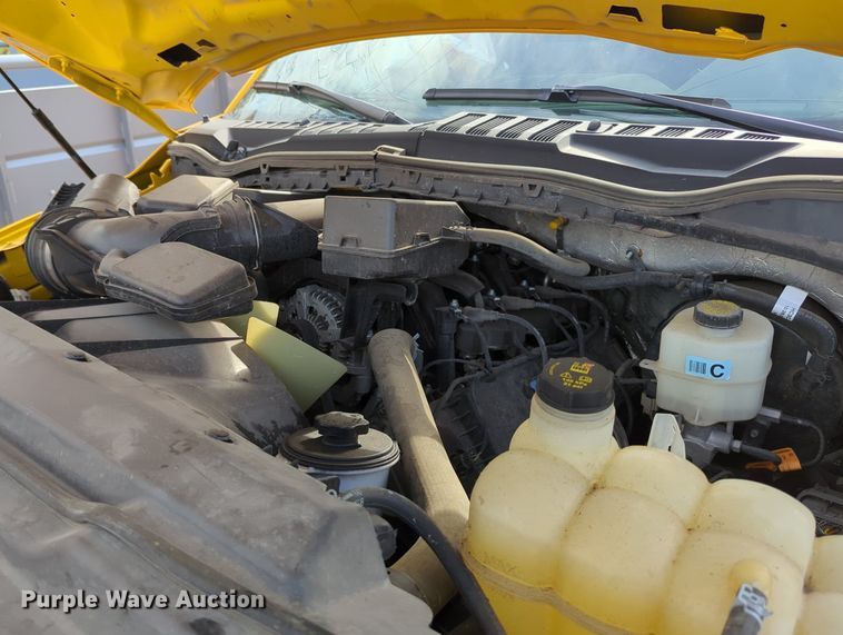 image for item MY9511 2022 Ford F350 Super Duty  utility bed pickup truck