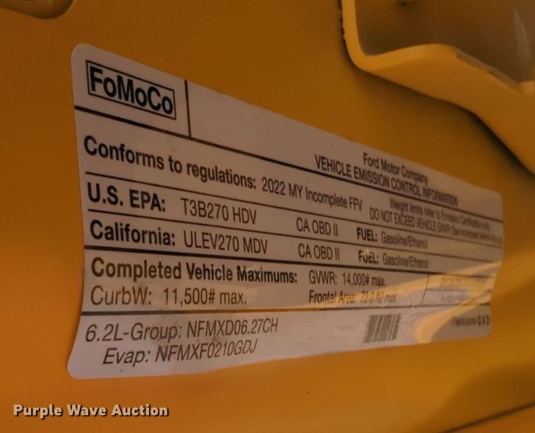 image for item MY9511 2022 Ford F350 Super Duty  utility bed pickup truck