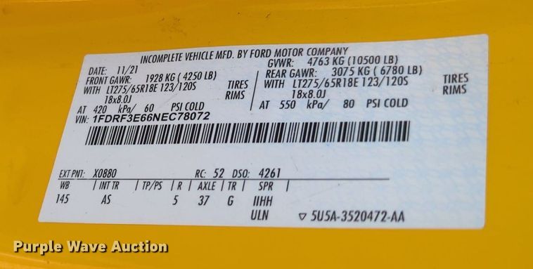 image for item MY9511 2022 Ford F350 Super Duty  utility bed pickup truck