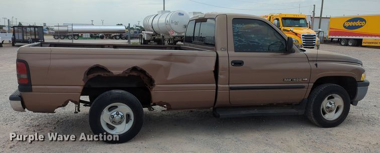 image for item MY9513 2001 Dodge Ram 1500  pickup truck