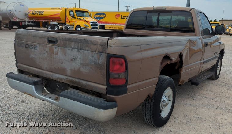 image for item MY9513 2001 Dodge Ram 1500  pickup truck