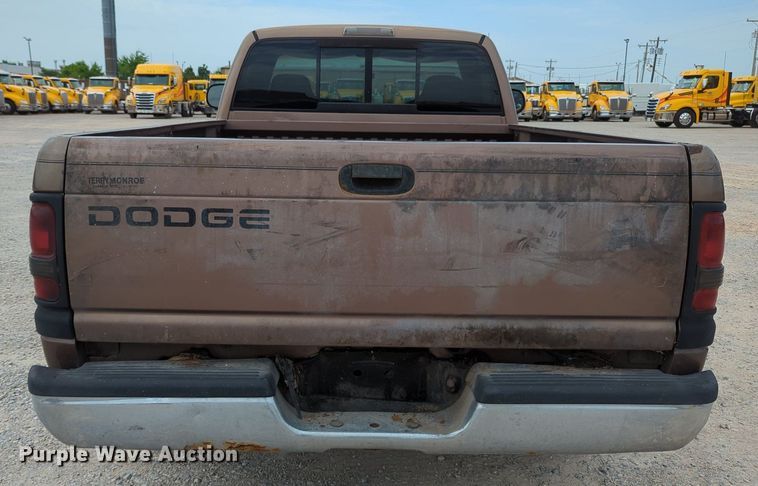 image for item MY9513 2001 Dodge Ram 1500  pickup truck