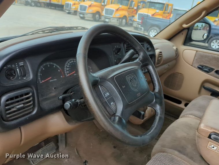 image for item MY9513 2001 Dodge Ram 1500  pickup truck