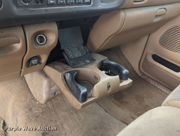 image for item MY9513 2001 Dodge Ram 1500  pickup truck