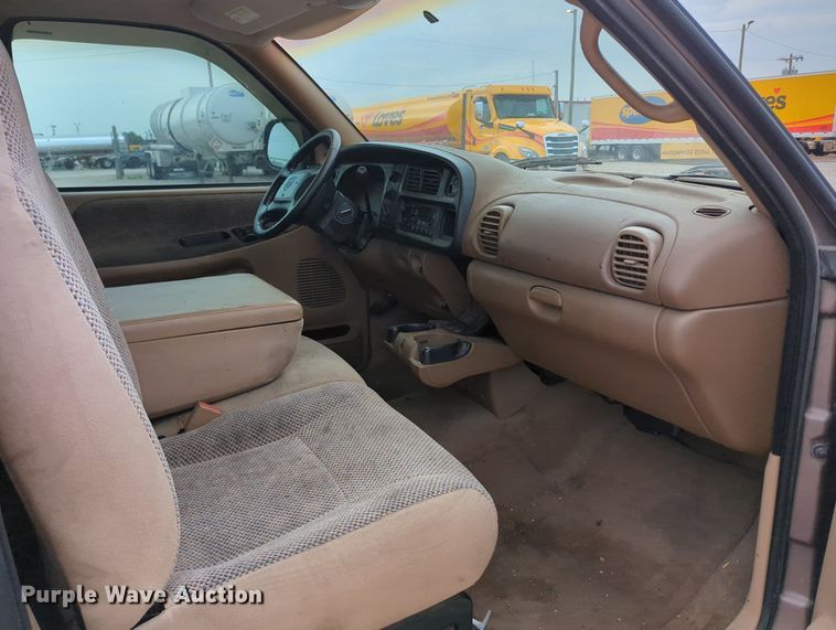 image for item MY9513 2001 Dodge Ram 1500  pickup truck