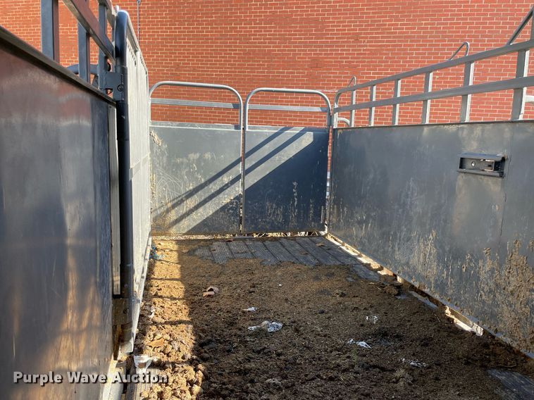 image for item NA9703 2021 Big Bend  livestock trailer