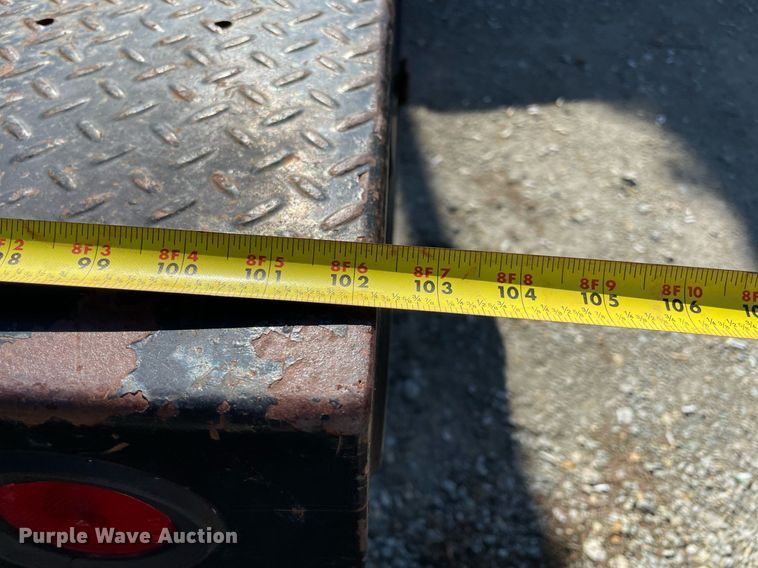 image for item NA9704 2009 Chevrolet Silverado 3500HD  Crew Cab flatbed pickup truck