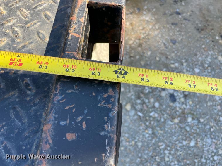 image for item NA9704 2009 Chevrolet Silverado 3500HD  Crew Cab flatbed pickup truck