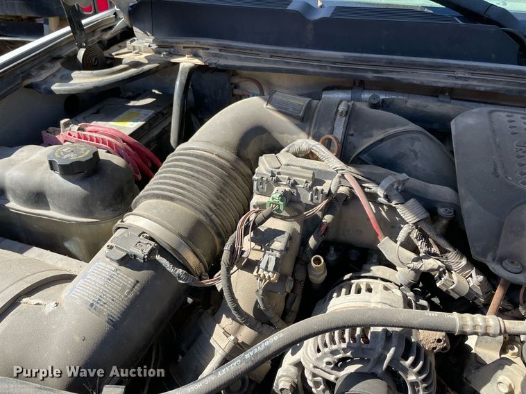 image for item NA9704 2009 Chevrolet Silverado 3500HD  Crew Cab flatbed pickup truck