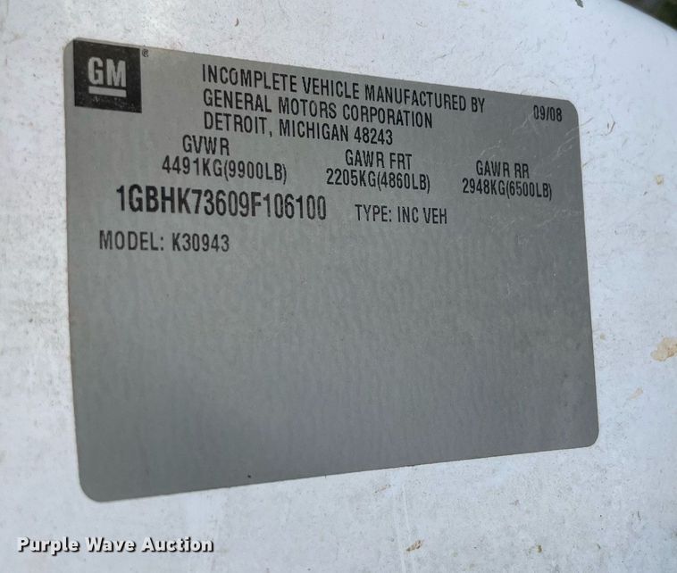 image for item NA9704 2009 Chevrolet Silverado 3500HD  Crew Cab flatbed pickup truck