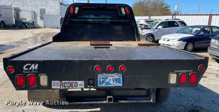 image for item NA9705 2004 Chevrolet Silverado 3500  Ext. Cab flatbed pickup truck