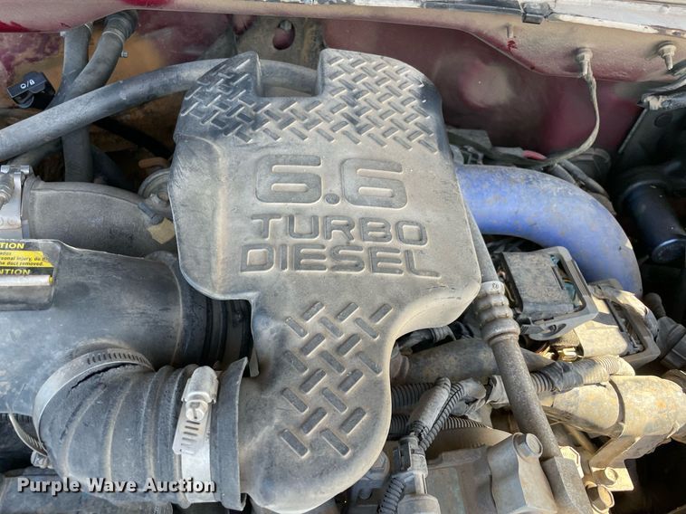 image for item NA9705 2004 Chevrolet Silverado 3500  Ext. Cab flatbed pickup truck