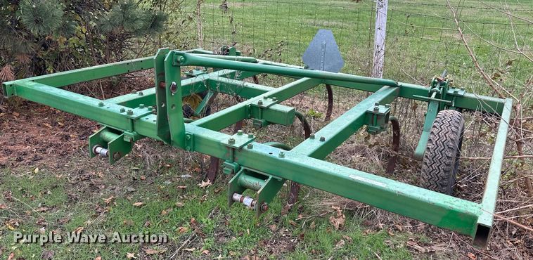 image for item NL9077 John Deere E1800  chisel