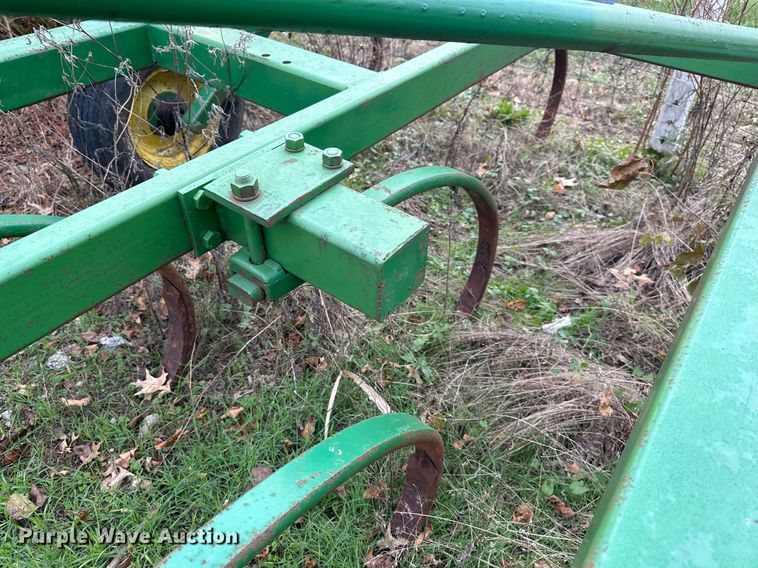 image for item NL9077 John Deere E1800  chisel