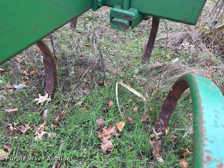 image for item NL9077 John Deere E1800  chisel