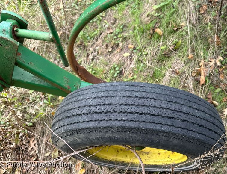 image for item NL9077 John Deere E1800  chisel