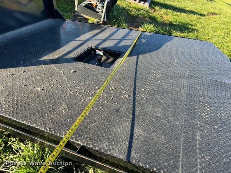 image for item NM9004 CM Truck Beds  flat bed