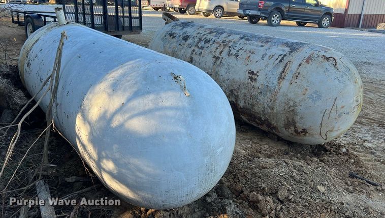 image for item NM9012 (2) propane tanks