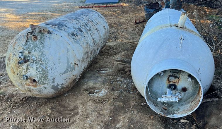 image for item NM9012 (2) propane tanks