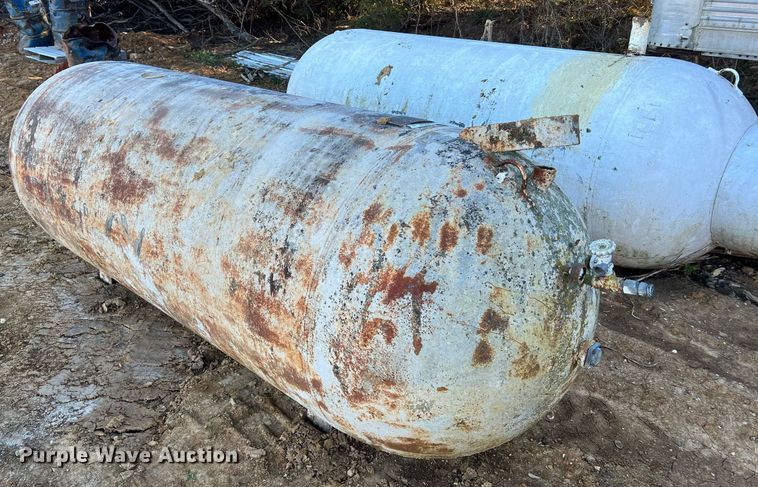 image for item NM9012 (2) propane tanks