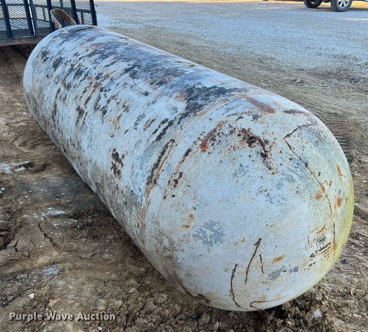 image for item NM9012 (2) propane tanks