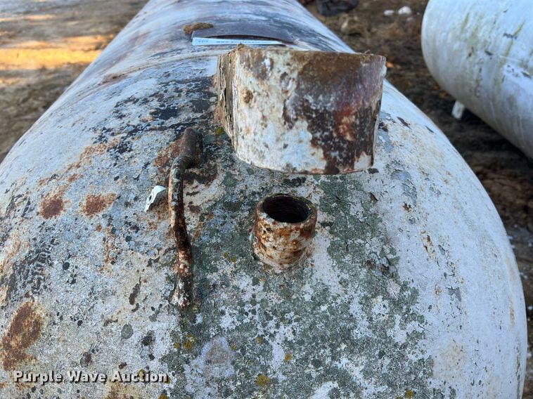 image for item NM9012 (2) propane tanks