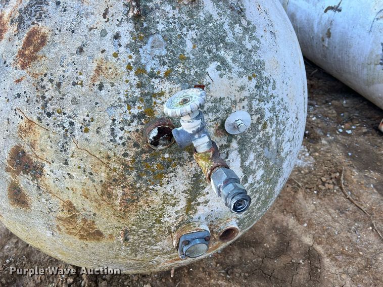 image for item NM9012 (2) propane tanks