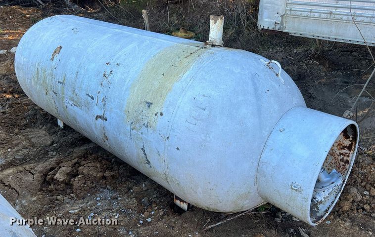 image for item NM9012 (2) propane tanks