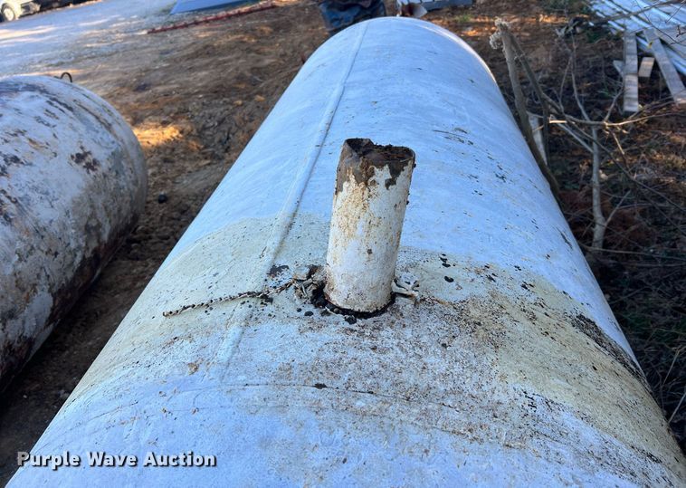 image for item NM9012 (2) propane tanks