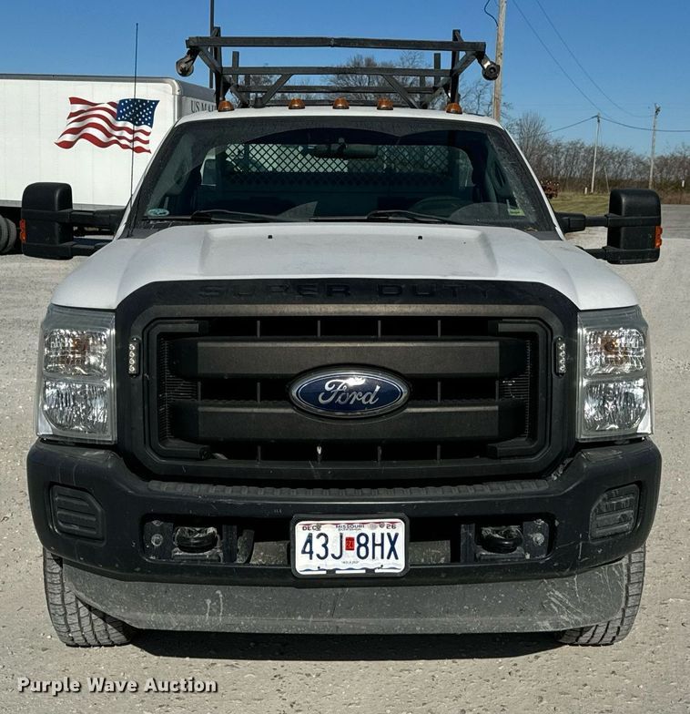 image for item NM9033 2011 Ford F350 Super Duty XL  utility bed pickup truck