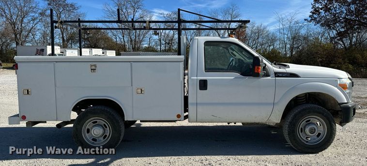 image for item NM9033 2011 Ford F350 Super Duty XL  utility bed pickup truck