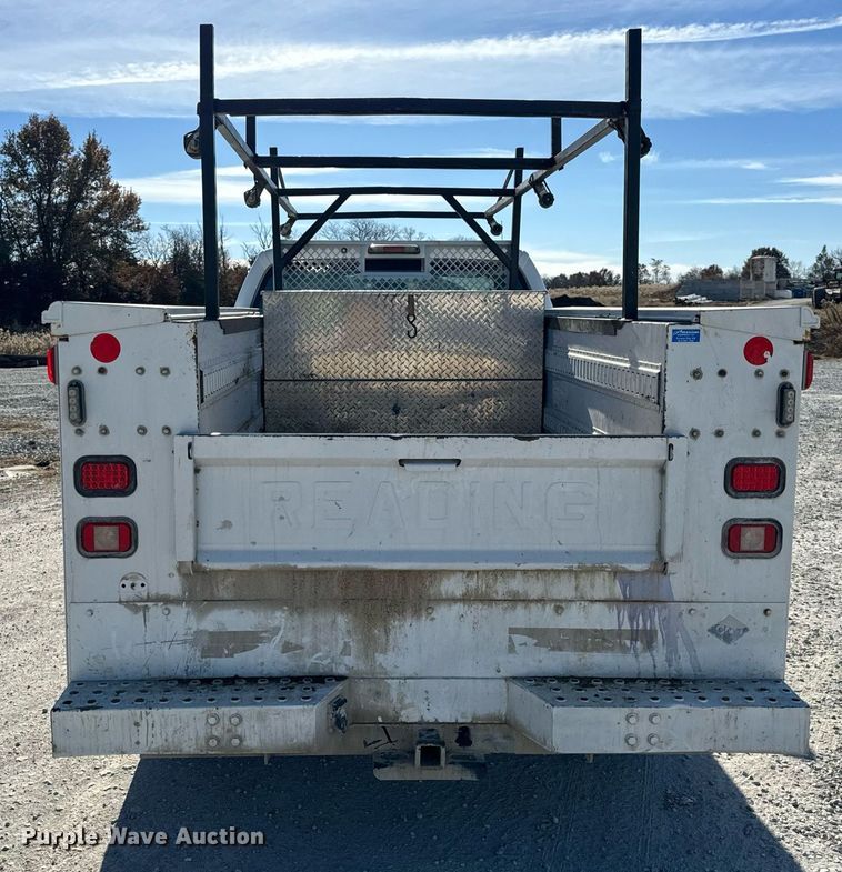 image for item NM9033 2011 Ford F350 Super Duty XL  utility bed pickup truck