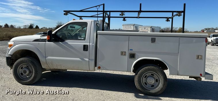 image for item NM9033 2011 Ford F350 Super Duty XL  utility bed pickup truck