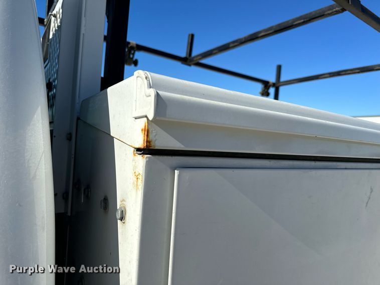 image for item NM9033 2011 Ford F350 Super Duty XL  utility bed pickup truck