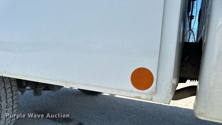 image for item NM9033 2011 Ford F350 Super Duty XL  utility bed pickup truck