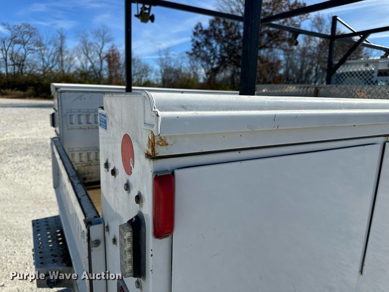 image for item NM9033 2011 Ford F350 Super Duty XL  utility bed pickup truck