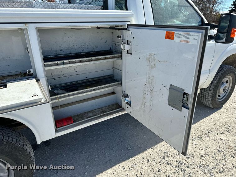 image for item NM9033 2011 Ford F350 Super Duty XL  utility bed pickup truck