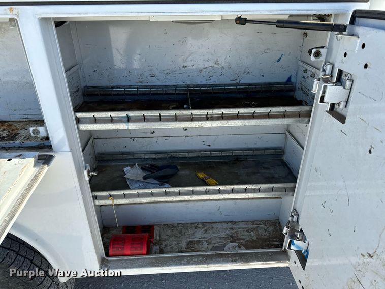 image for item NM9033 2011 Ford F350 Super Duty XL  utility bed pickup truck