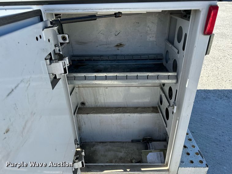 image for item NM9033 2011 Ford F350 Super Duty XL  utility bed pickup truck