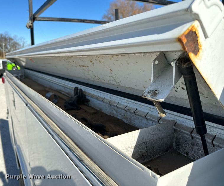 image for item NM9033 2011 Ford F350 Super Duty XL  utility bed pickup truck