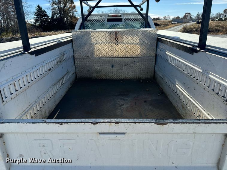 image for item NM9033 2011 Ford F350 Super Duty XL  utility bed pickup truck